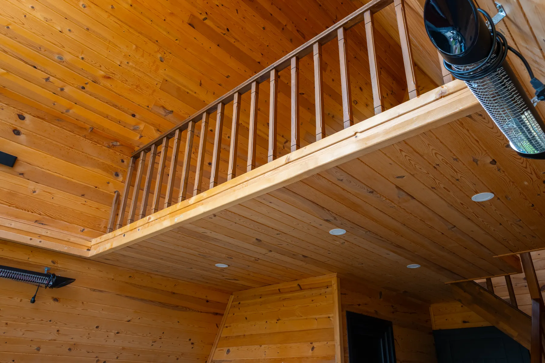 Ahşap loft detayı