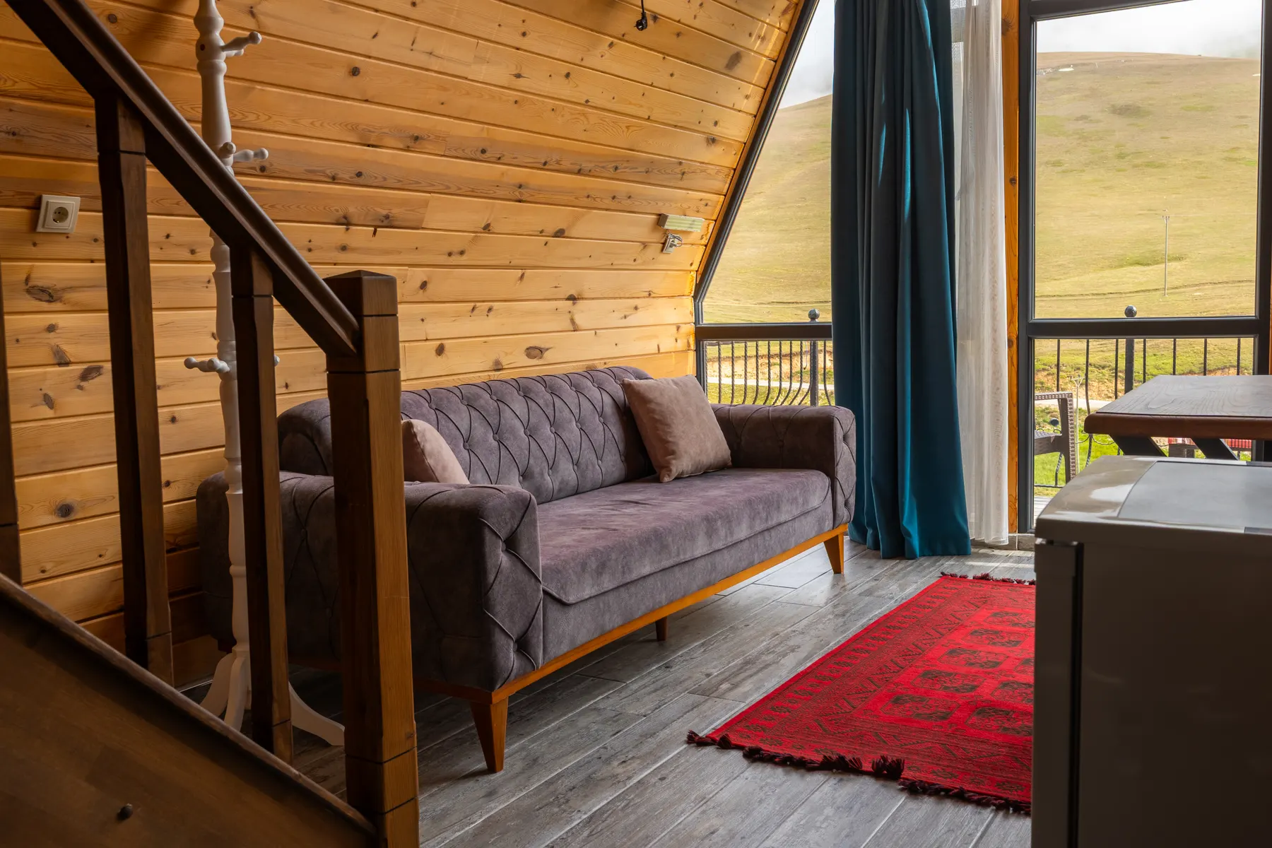 Salon ve yayla manzarası
